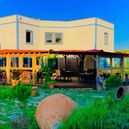 Sukha Inn Hotel & Beach Бозджаада Екстер'єр фото
