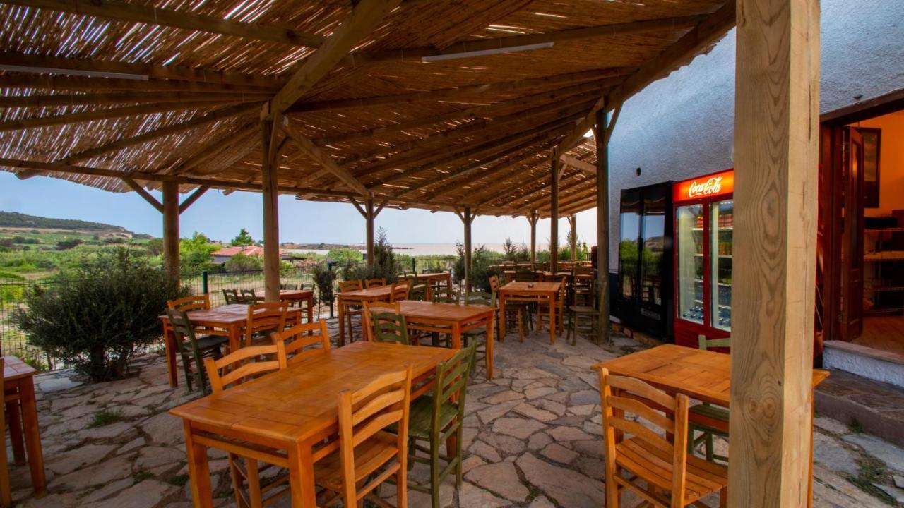 Sukha Inn Hotel & Beach Бозджаада Екстер'єр фото