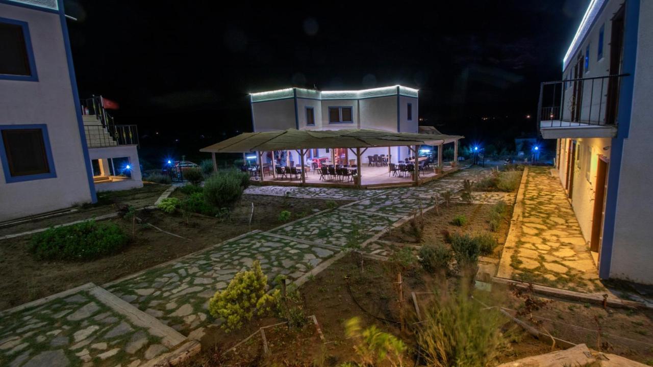 Sukha Inn Hotel & Beach Бозджаада Екстер'єр фото