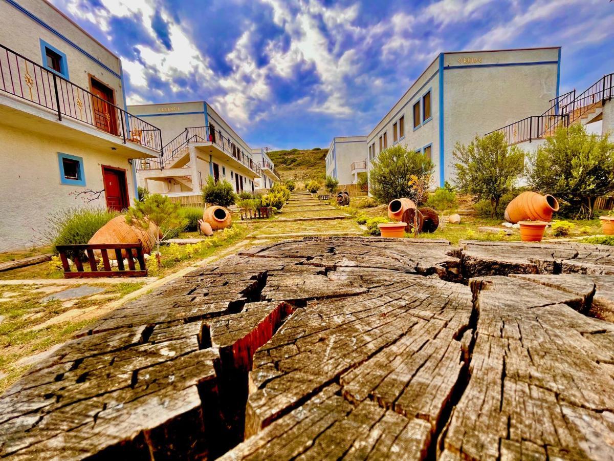 Sukha Inn Hotel & Beach Бозджаада Екстер'єр фото
