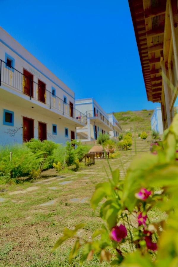 Sukha Inn Hotel & Beach Бозджаада Екстер'єр фото