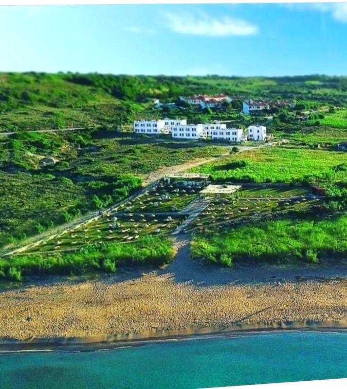 Sukha Inn Hotel & Beach Бозджаада Екстер'єр фото